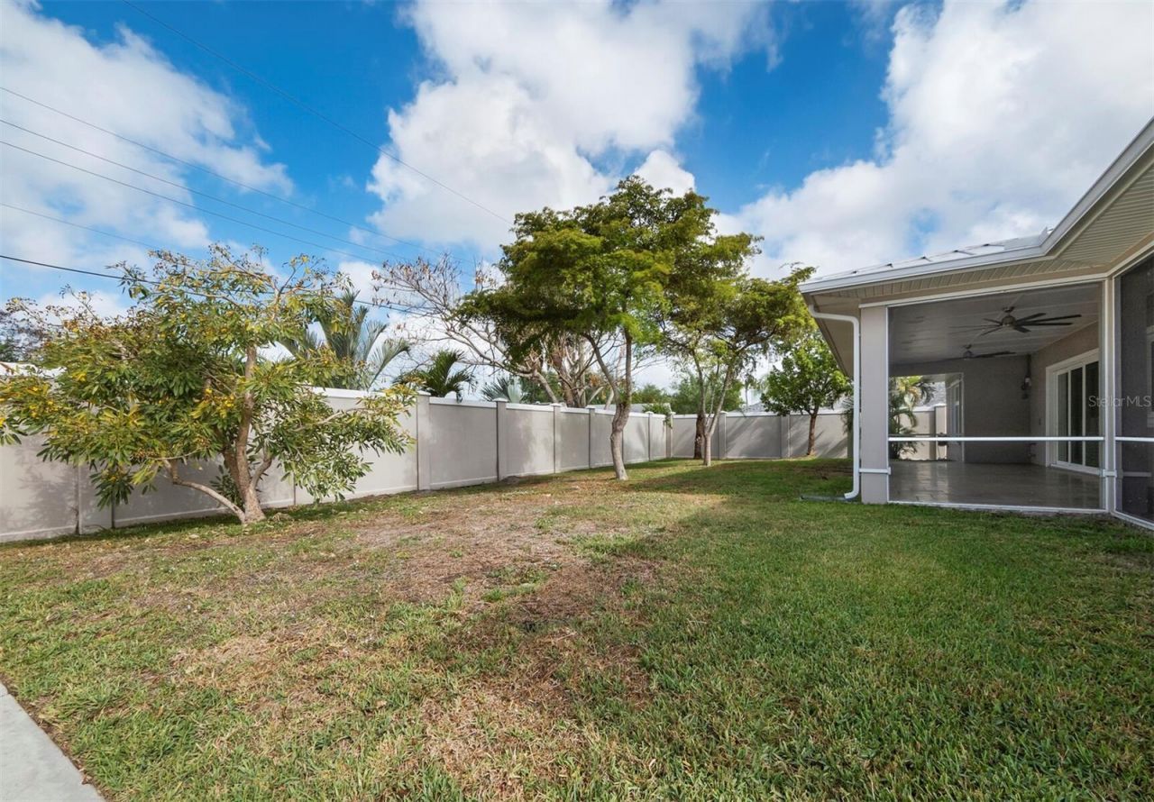 5618 Britannia Drive, Sarasota, FL 34231 Photo