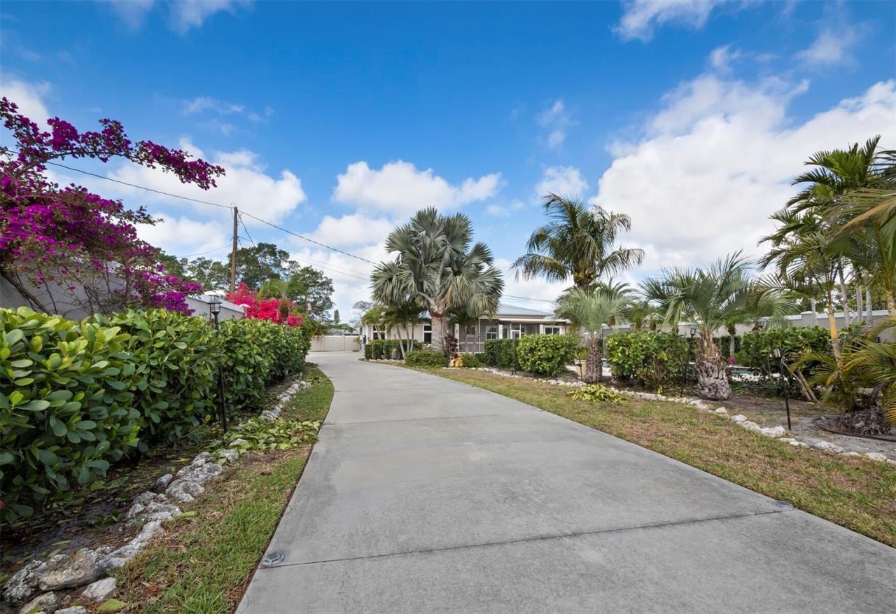 5618 Britannia Drive, Sarasota, FL 34231 Photo