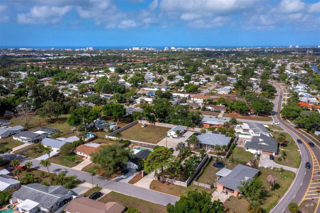5618 Britannia Drive, Sarasota, FL 34231 Photo