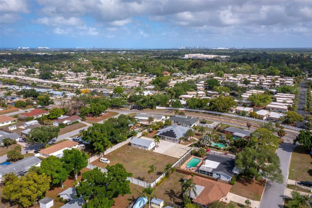 5618 Britannia Drive, Sarasota, FL 34231 Photo
