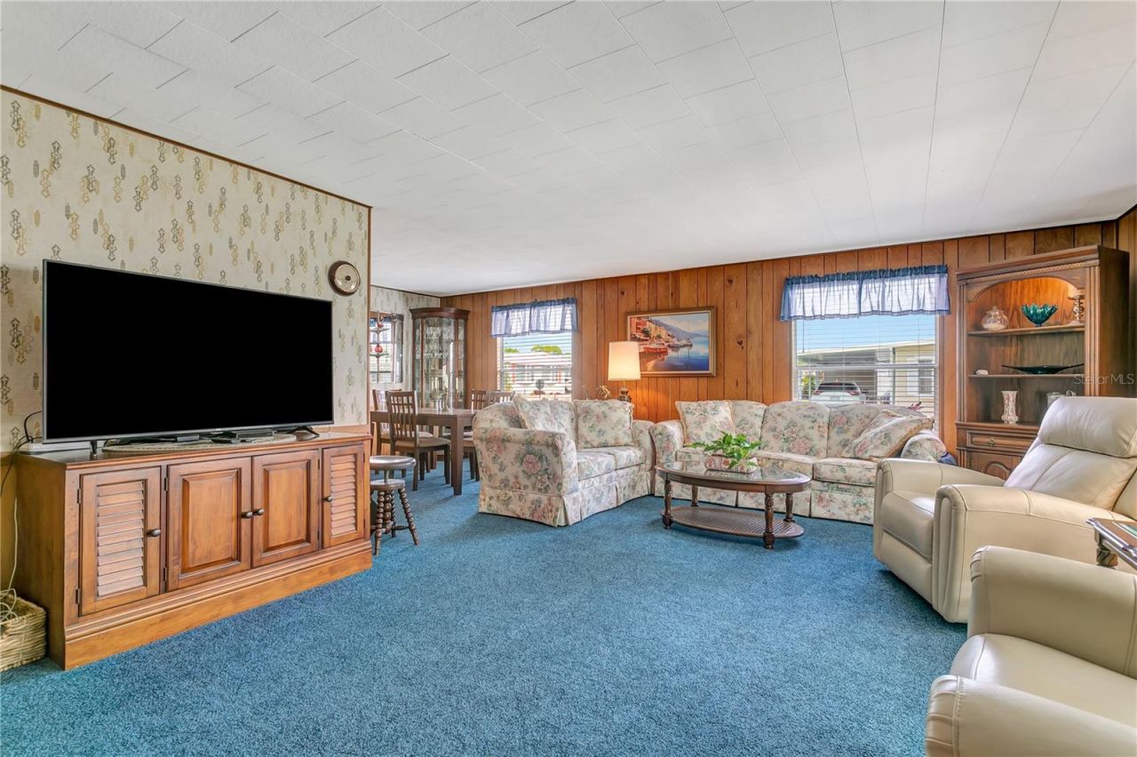 3208 Oakwood Boulevard S, Sarasota, FL 34237 Photo