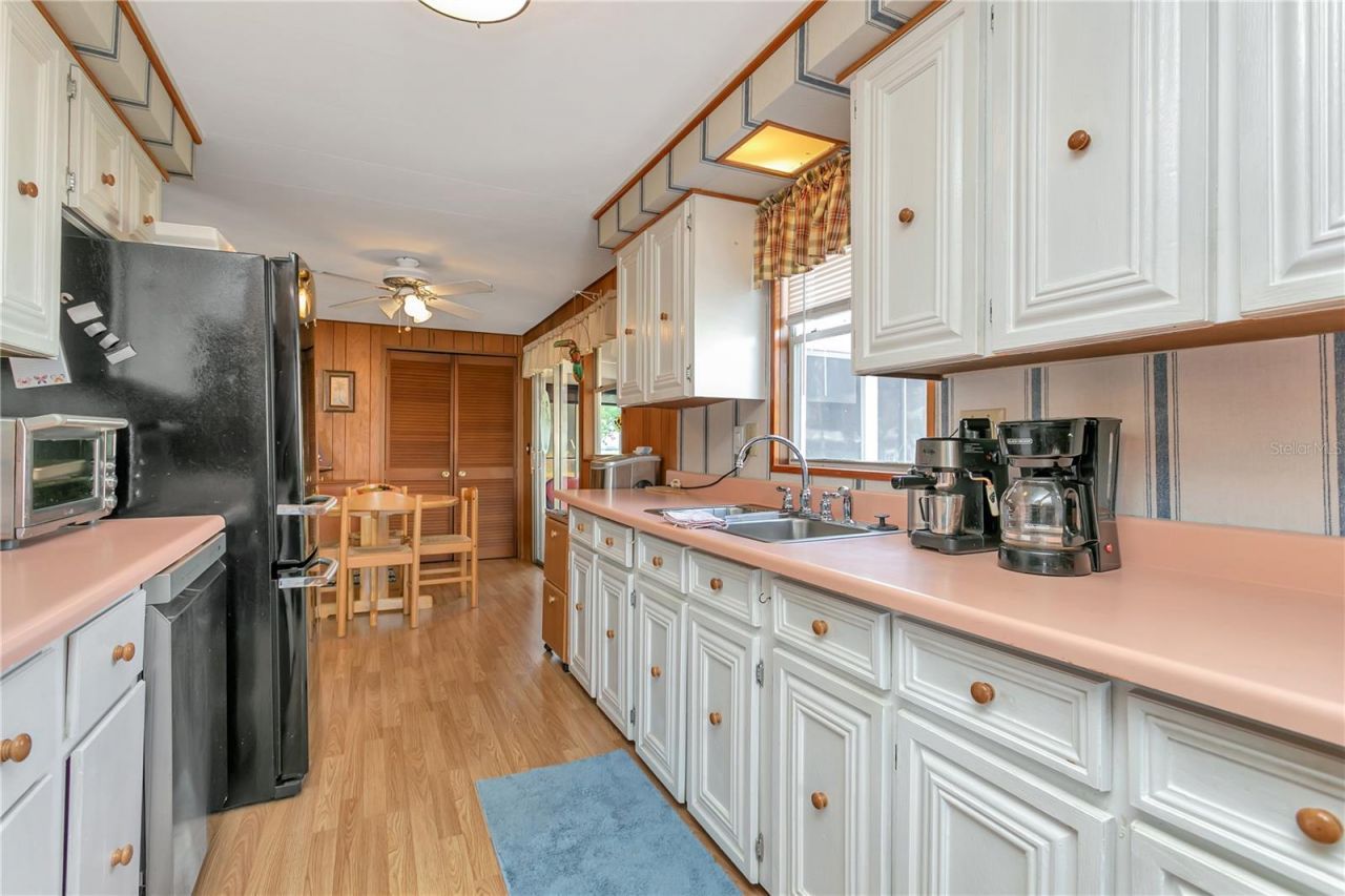 3208 Oakwood Boulevard S, Sarasota, FL 34237 Photo