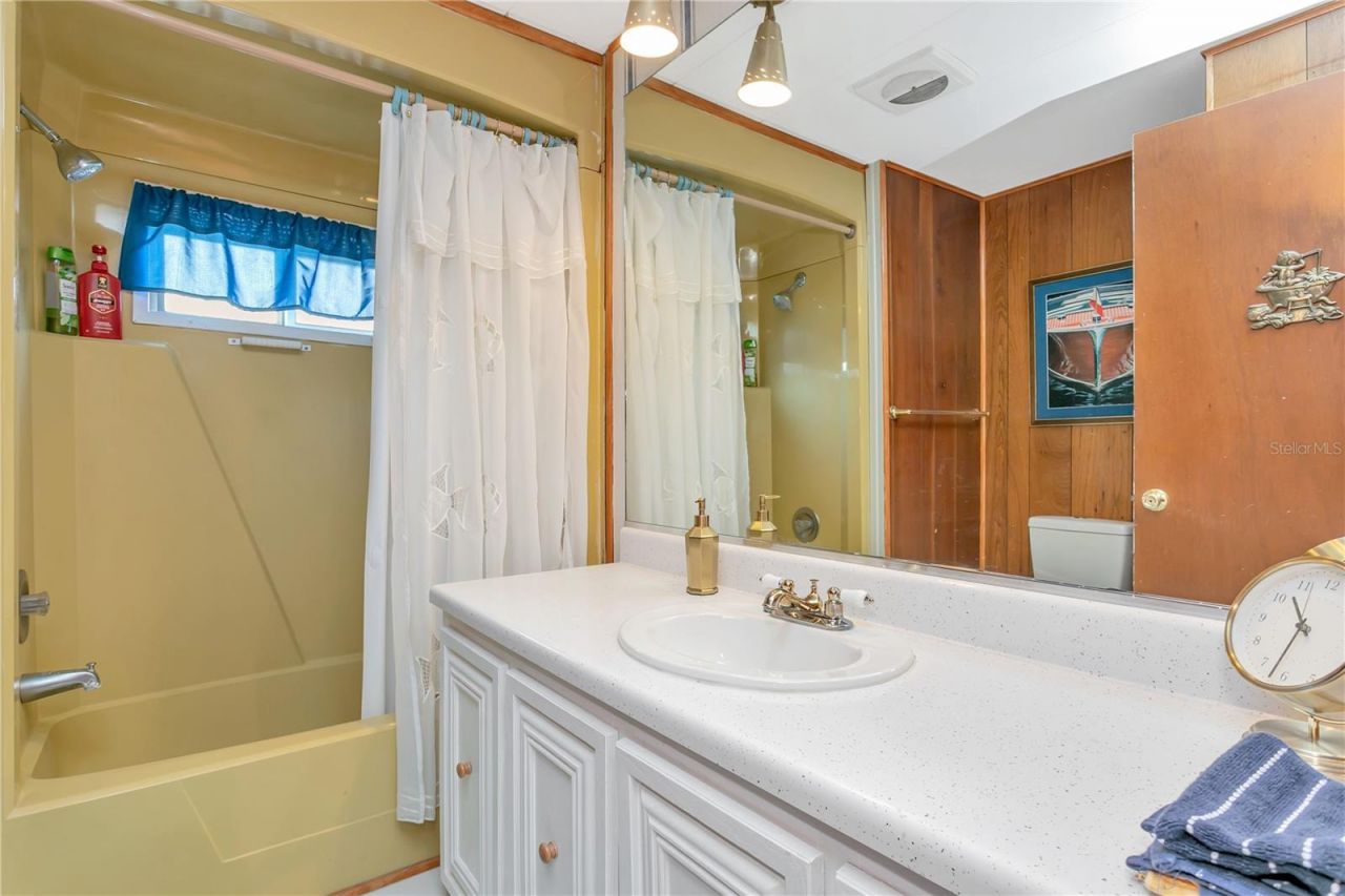 3208 Oakwood Boulevard S, Sarasota, FL 34237 Photo