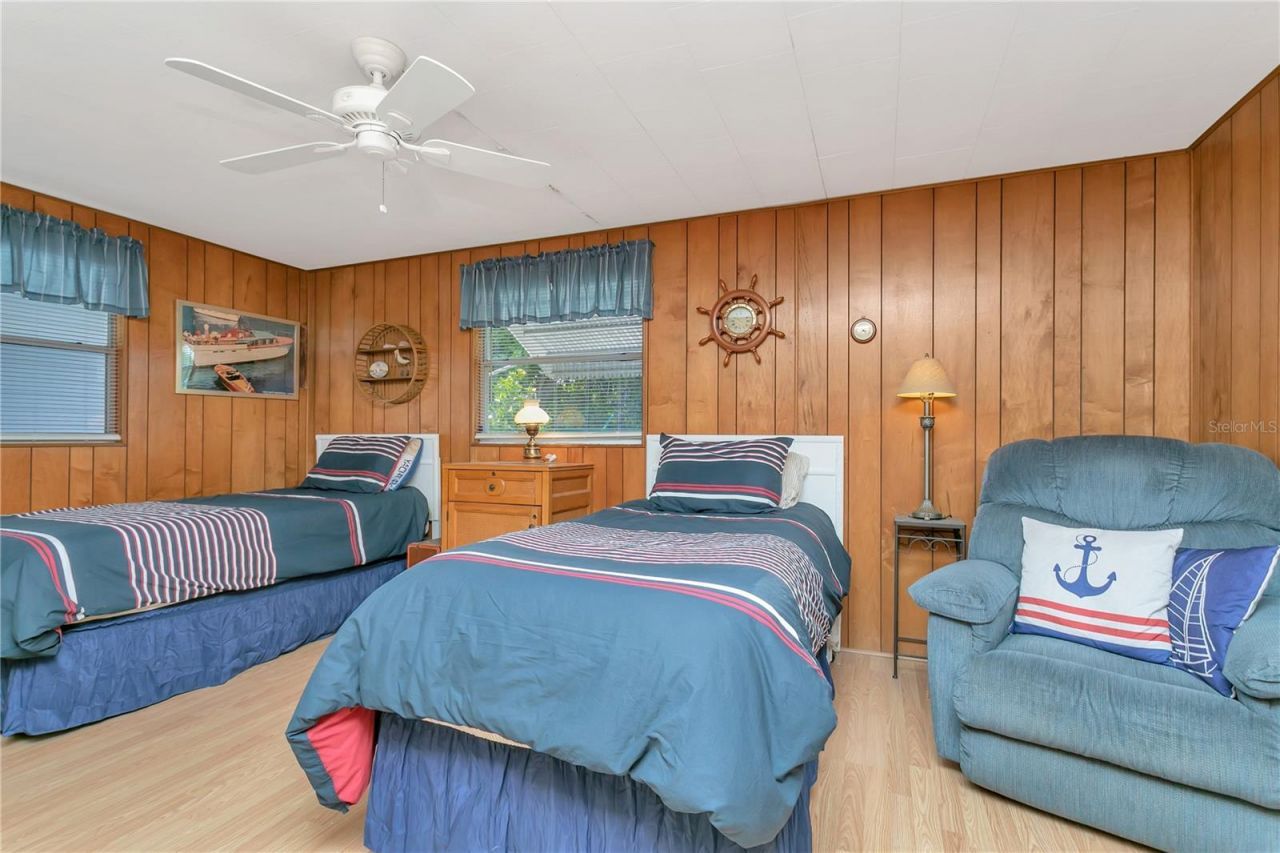 3208 Oakwood Boulevard S, Sarasota, FL 34237 Photo