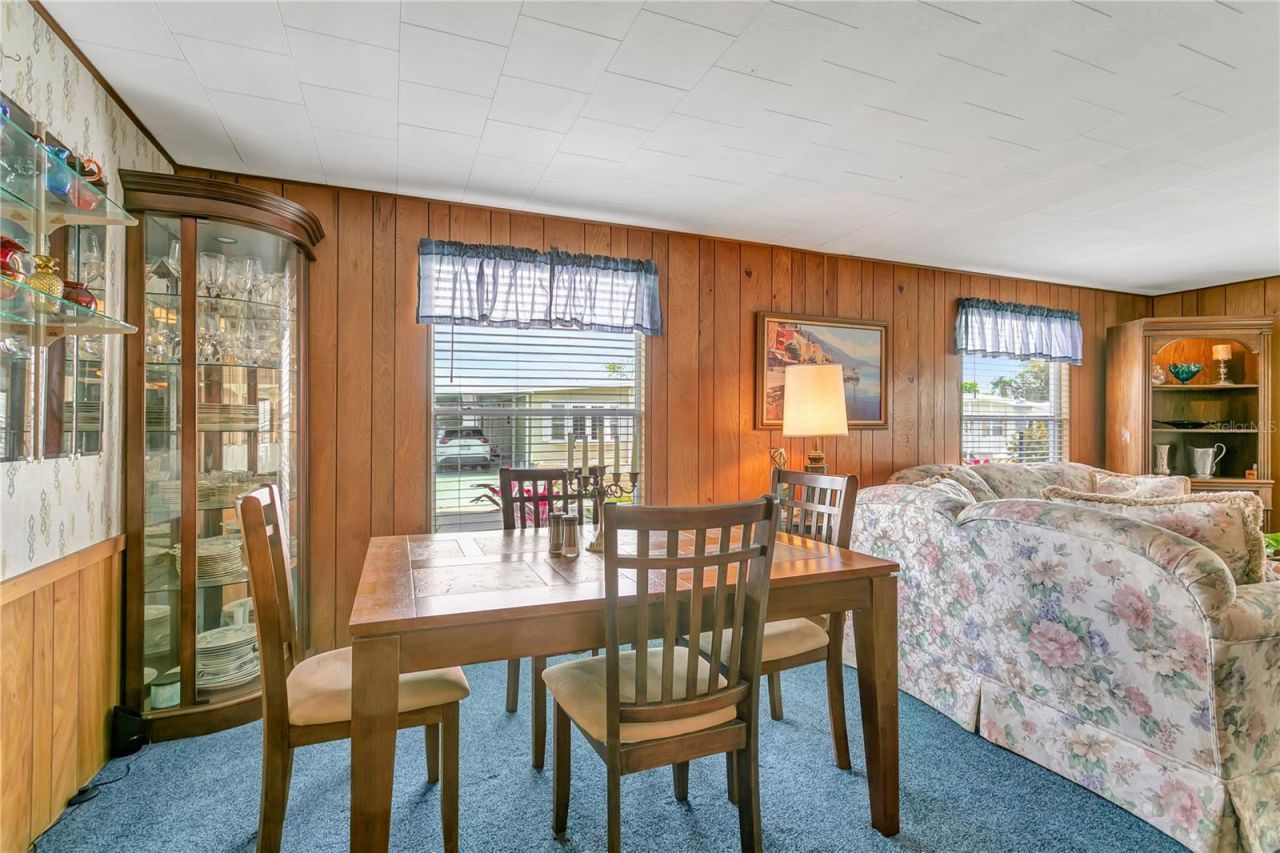 3208 Oakwood Boulevard S, Sarasota, FL 34237 Photo