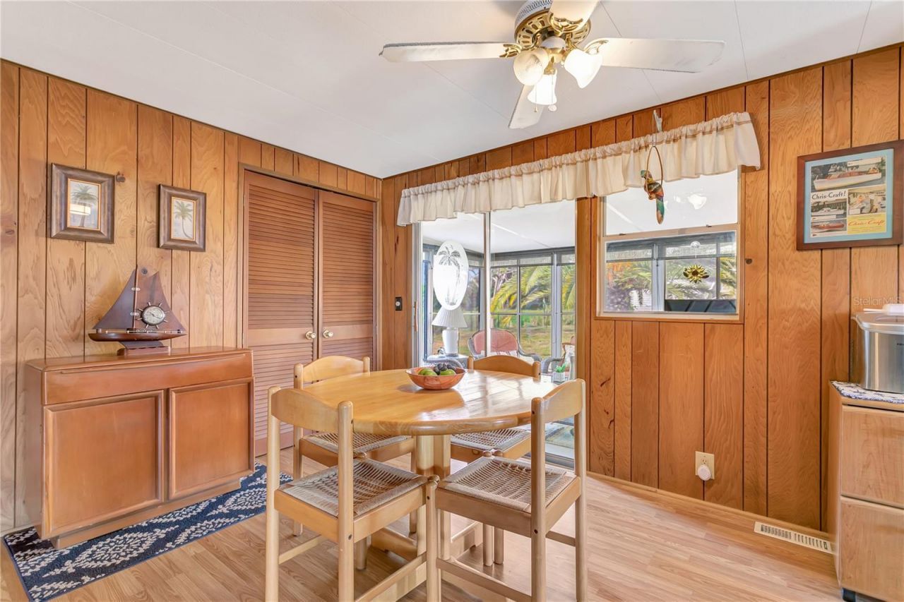 3208 Oakwood Boulevard S, Sarasota, FL 34237 Photo