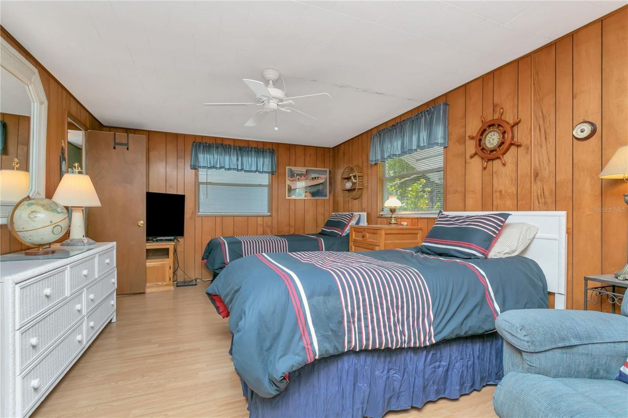 3208 Oakwood Boulevard S, Sarasota, FL 34237 Photo