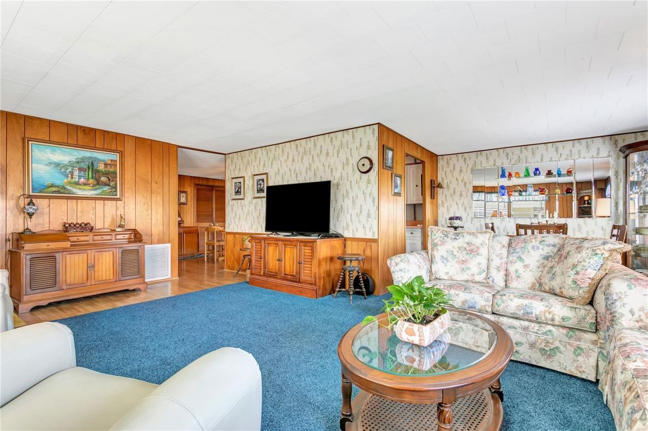 3208 Oakwood Boulevard S, Sarasota, FL 34237 Photo