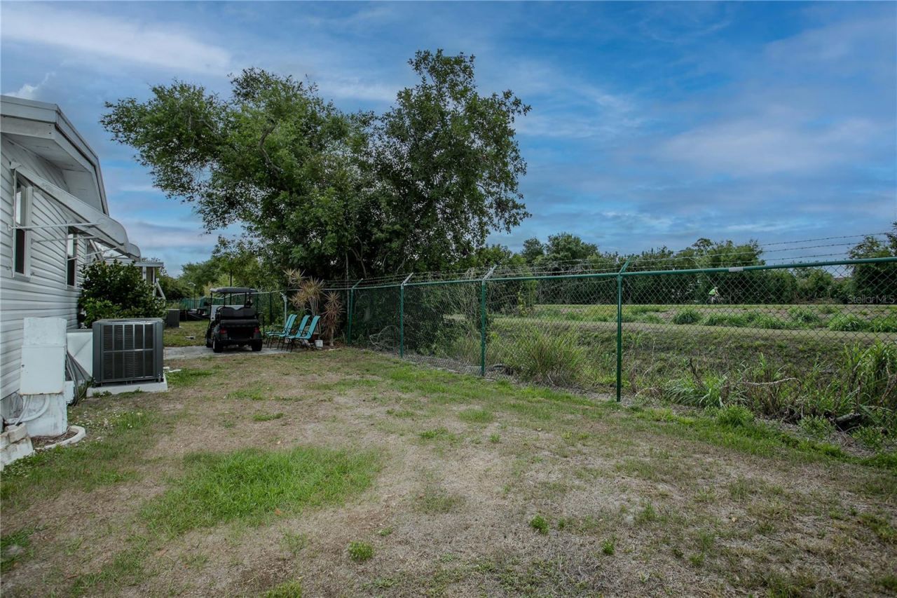 3208 Oakwood Boulevard S, Sarasota, FL 34237 Photo