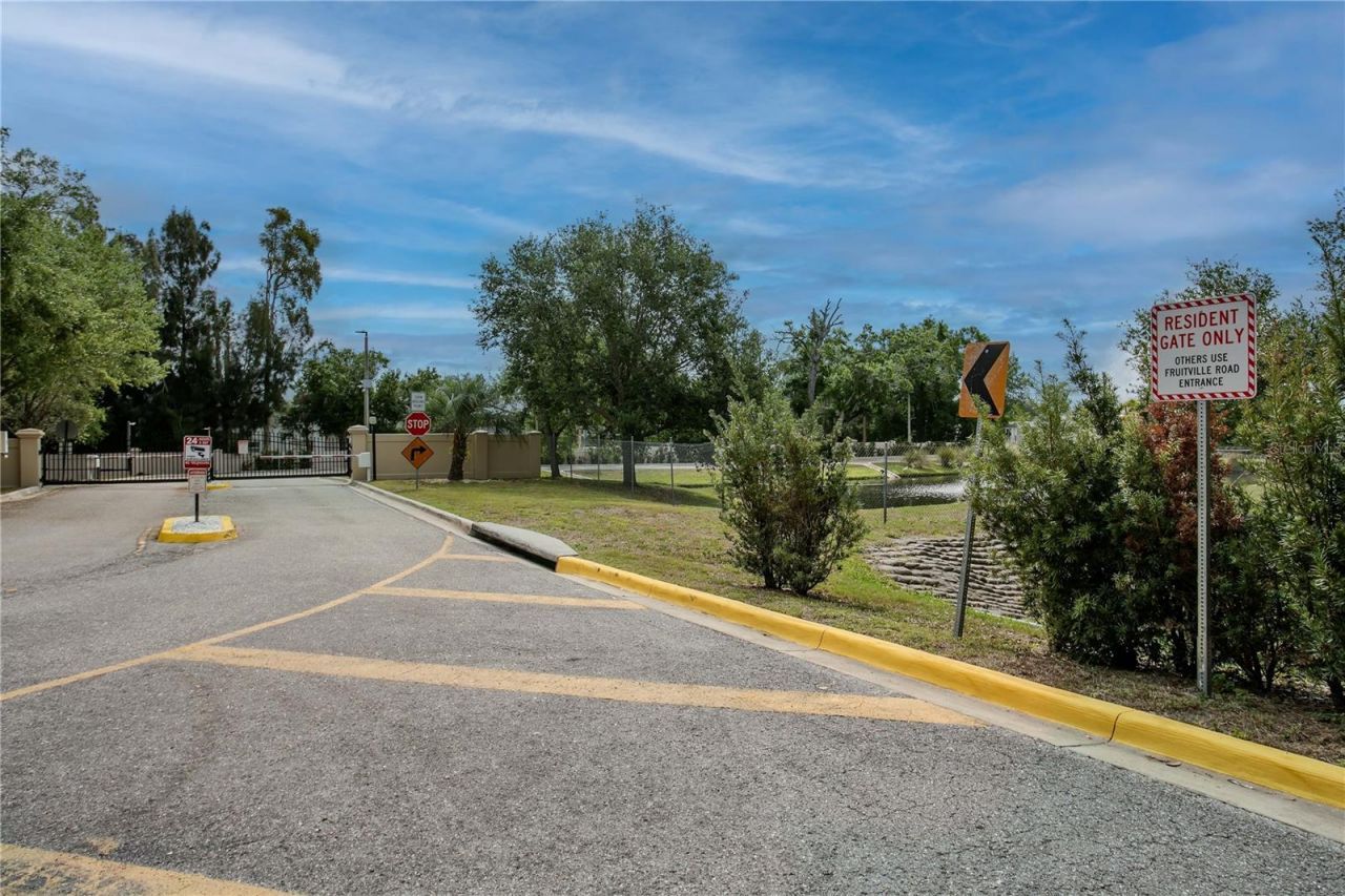 3208 Oakwood Boulevard S, Sarasota, FL 34237 Photo