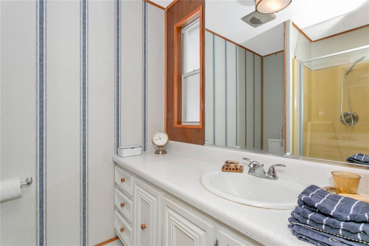 3208 Oakwood Boulevard S, Sarasota, FL 34237 Photo