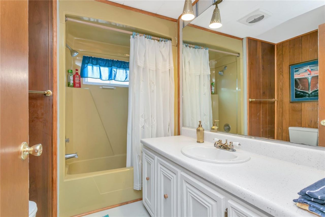 3208 Oakwood Boulevard S, Sarasota, FL 34237 Photo