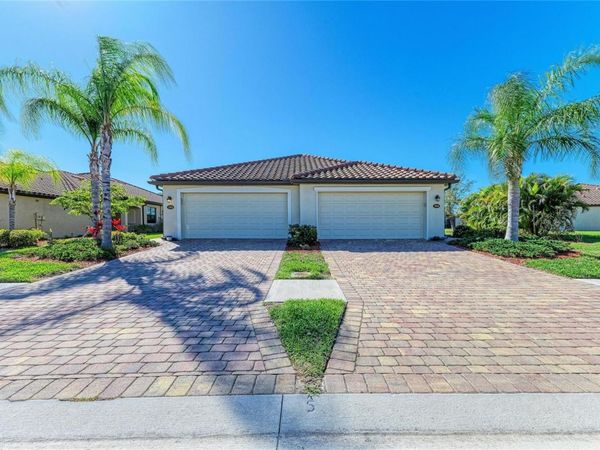 12434 AMICA LOOP , VENICE, FL 34293