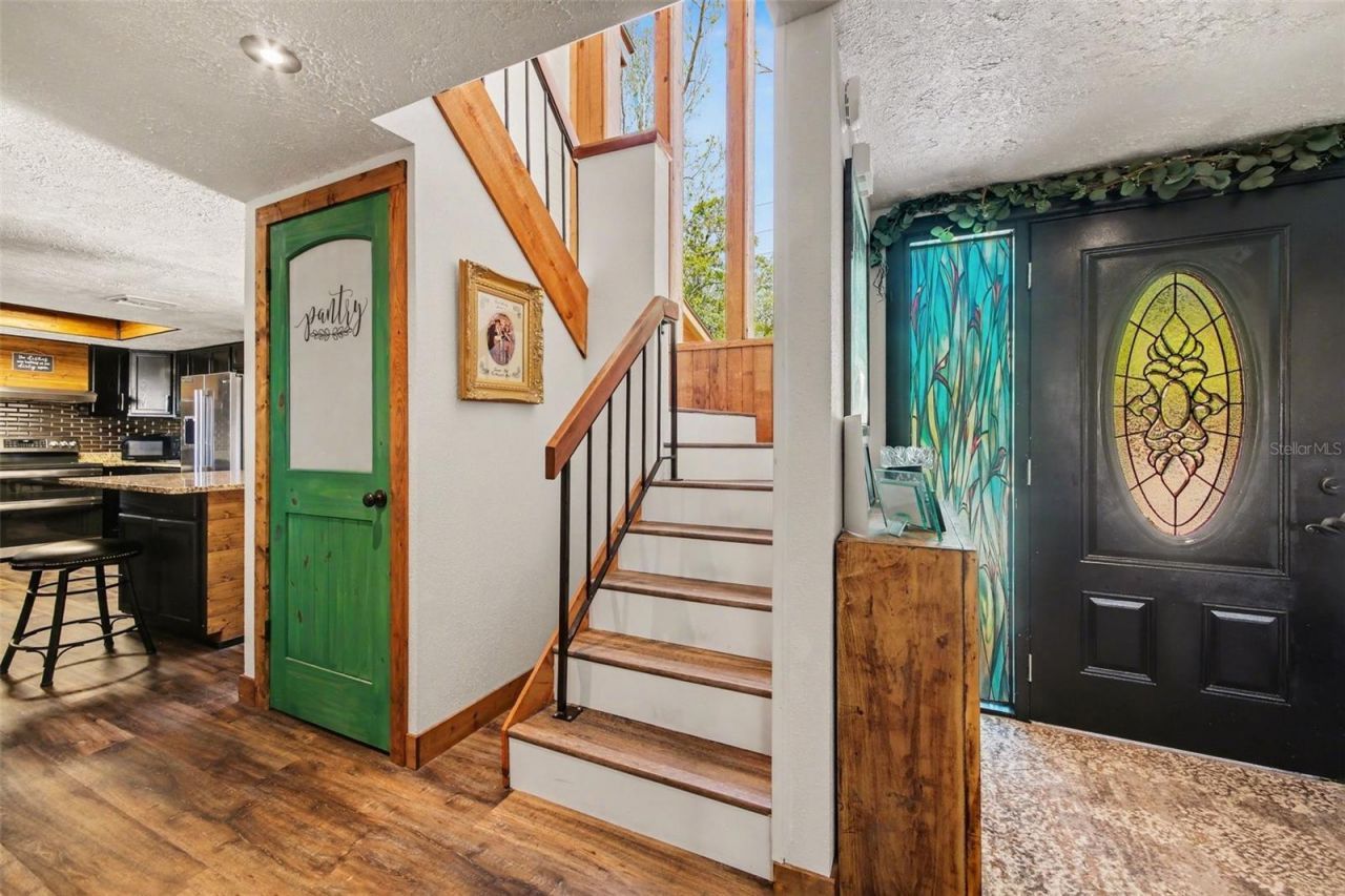 916 E Cleveland Street , Apopka, FL 32703 Photo