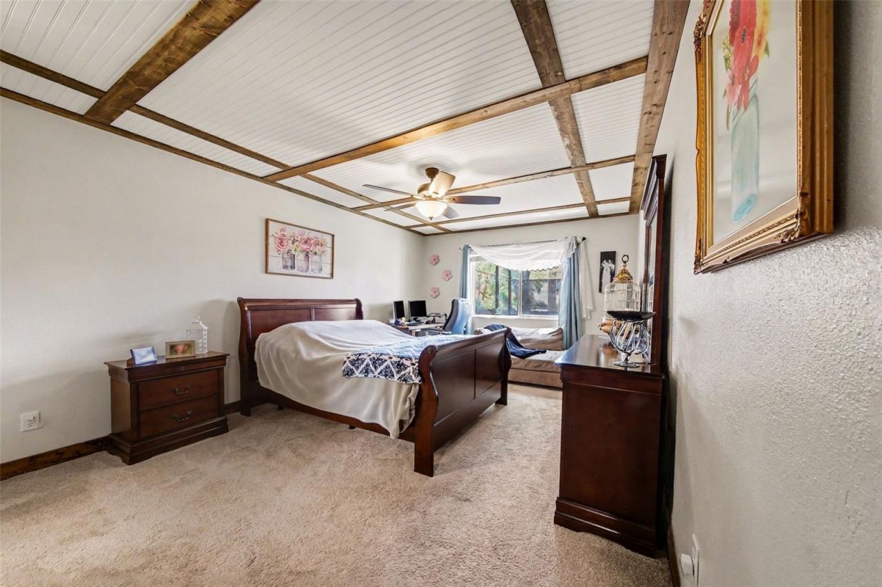 916 E Cleveland Street , Apopka, FL 32703 Photo