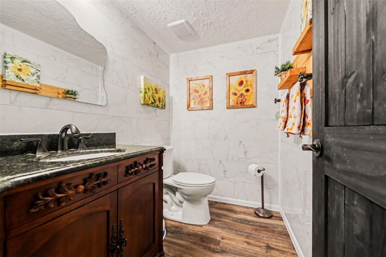 916 E Cleveland Street , Apopka, FL 32703 Photo