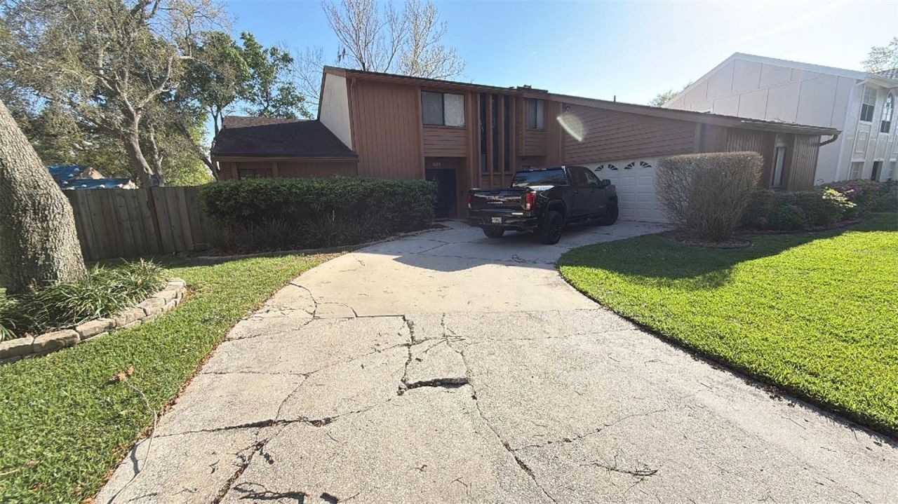 916 E Cleveland Street , Apopka, FL 32703 Photo