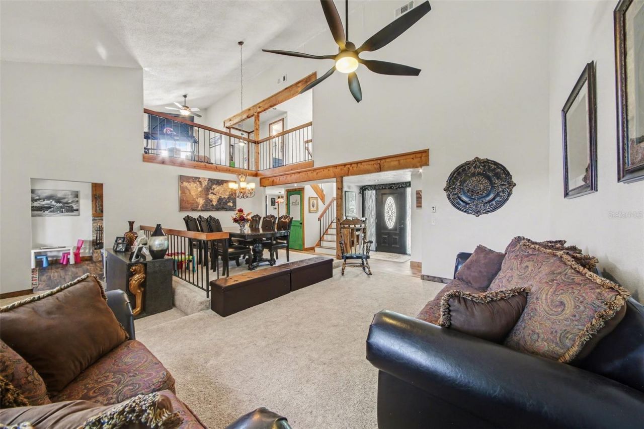 916 E Cleveland Street , Apopka, FL 32703 Photo