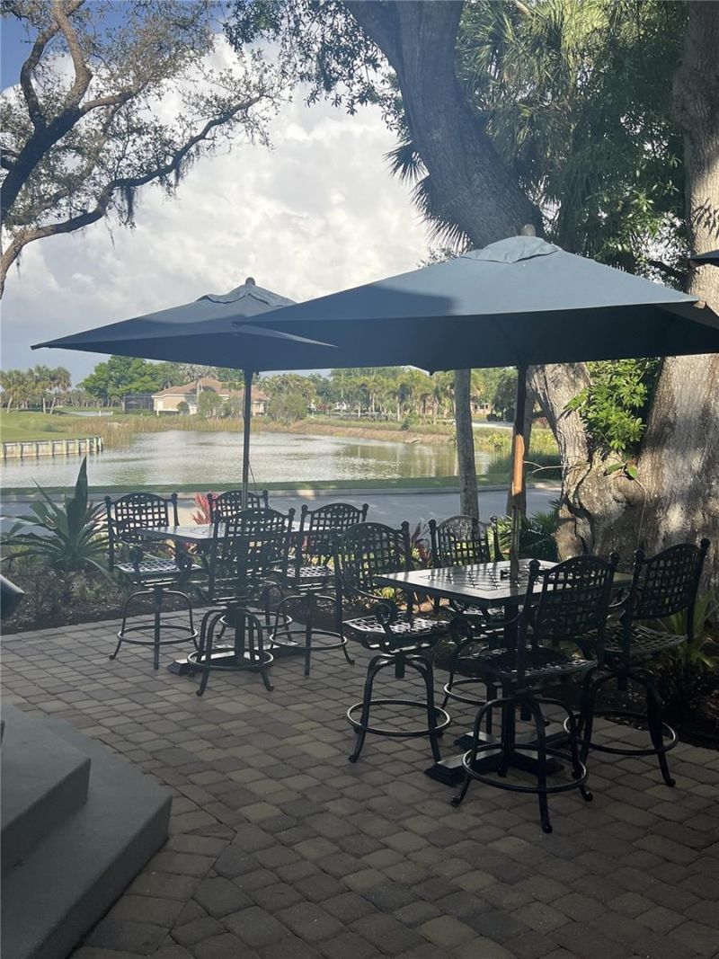 360 Cedarbrook Court, Venice, FL 34292 Photo