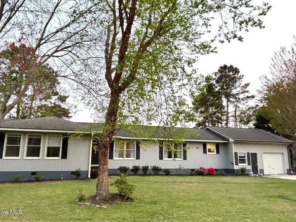 111 Tree Fern Drive, Morehead City, NC 28557