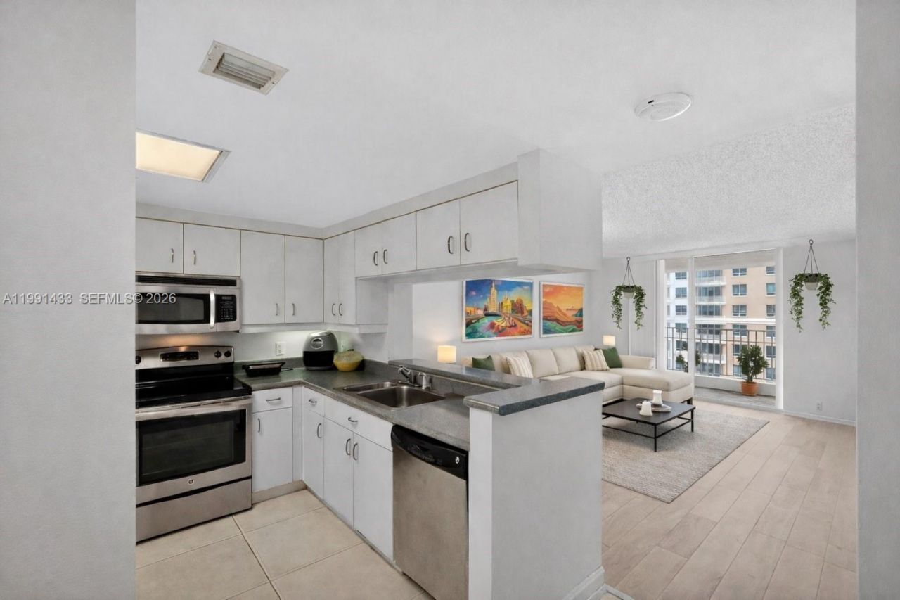 701 Brickell Key Blvd , Unit 1108, Miami, FL 33131 Photo