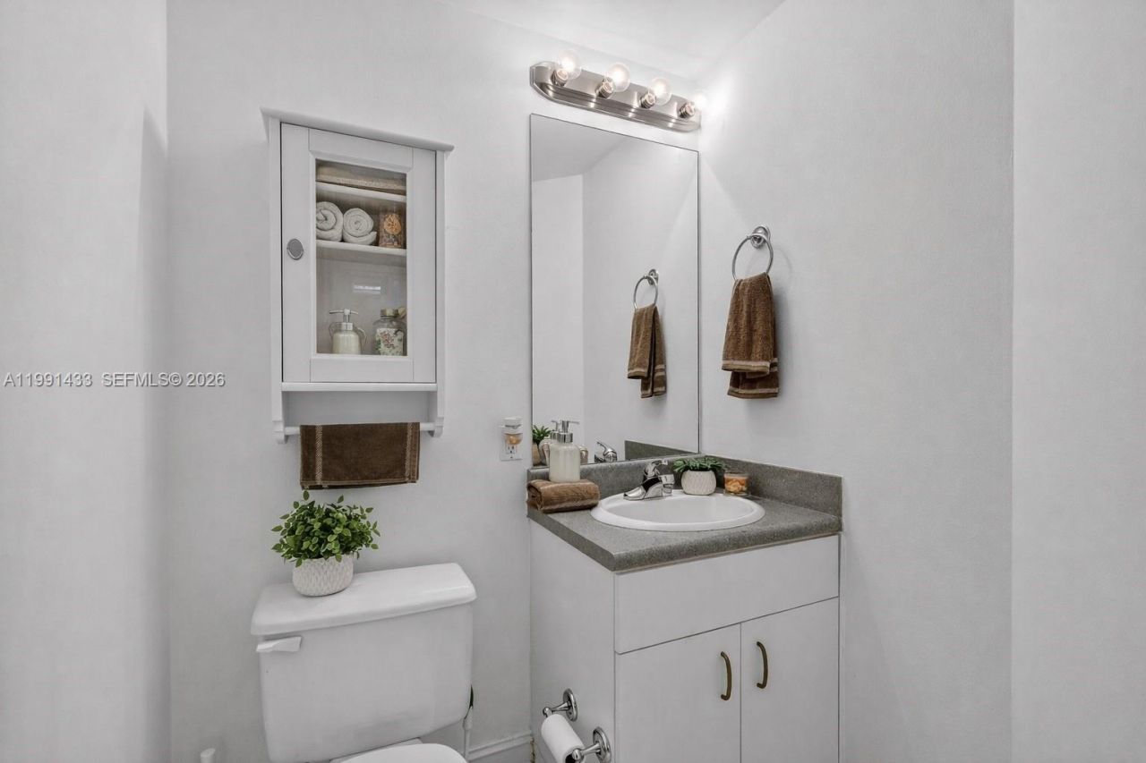 701 Brickell Key Blvd , Unit 1108, Miami, FL 33131 Photo