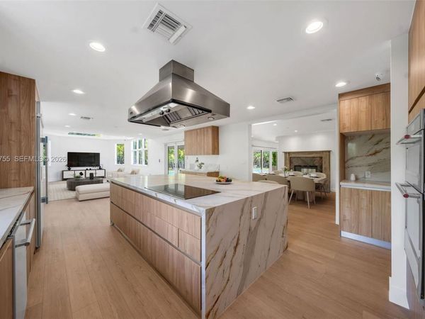 5120 Carillo St, Coral Gables, FL 33146