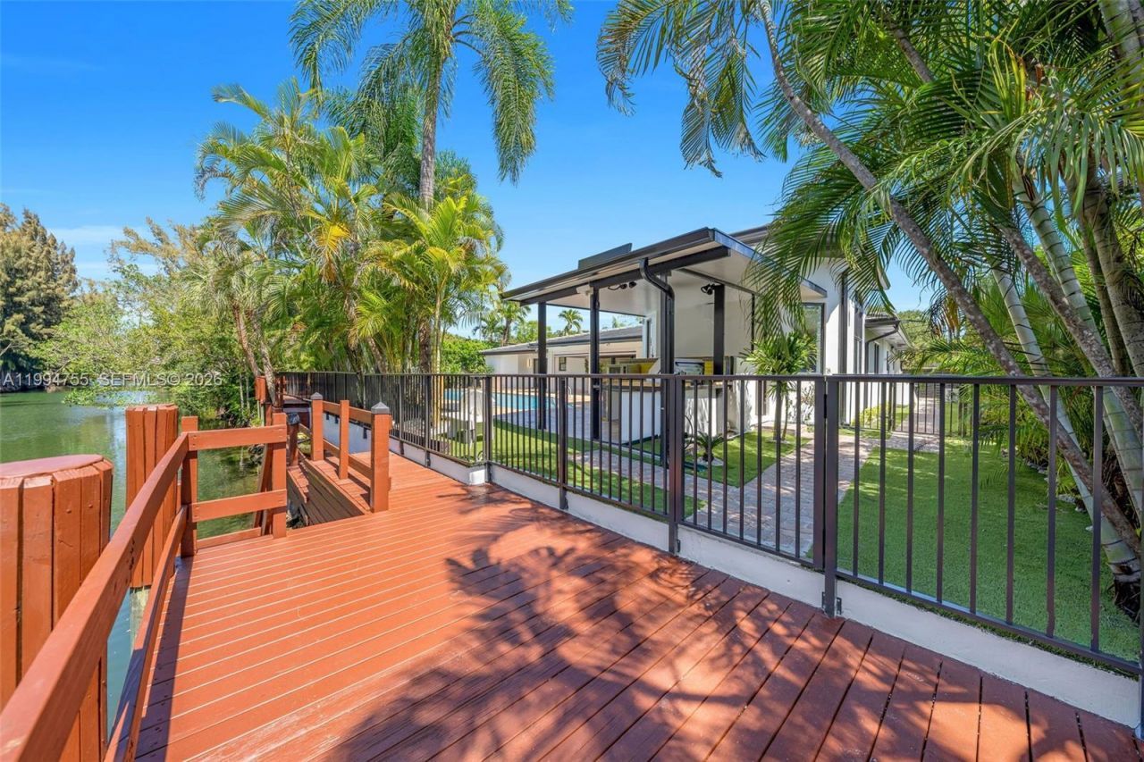 5120 Carillo St, Coral Gables, FL 33146 Photo