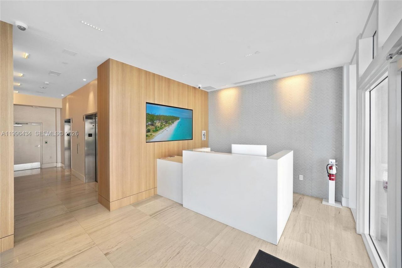 700 NE 25th St, Unit 1502, Miami, FL 33137 Photo