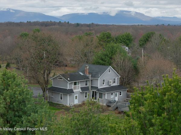 186 Commons Road, Germantown, NY 12526