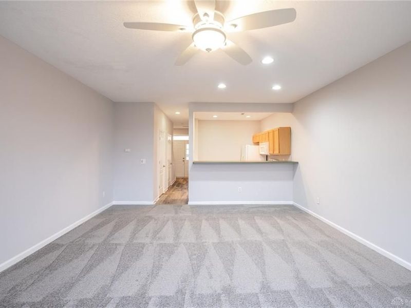 4424 Straight Arrow, Beavercreek, OH 45430 Photo 6