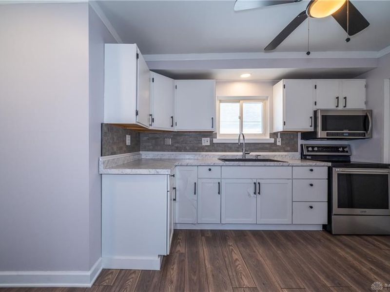 2125 S Smithville Road, Dayton, OH 45420 Photo 14