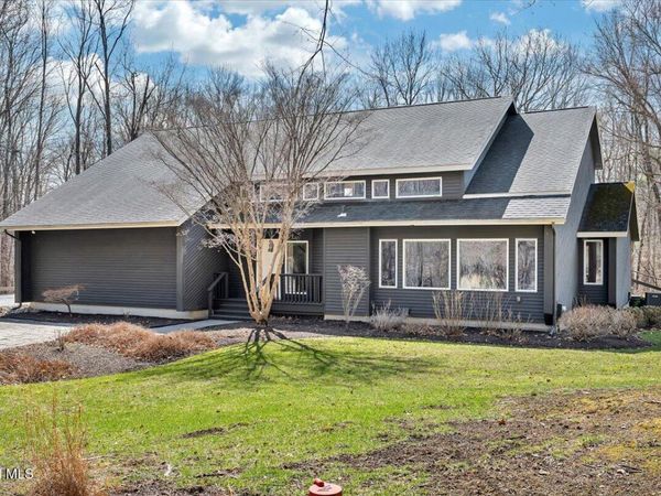 212 Mannix Road, East Greenbush, NY 12061