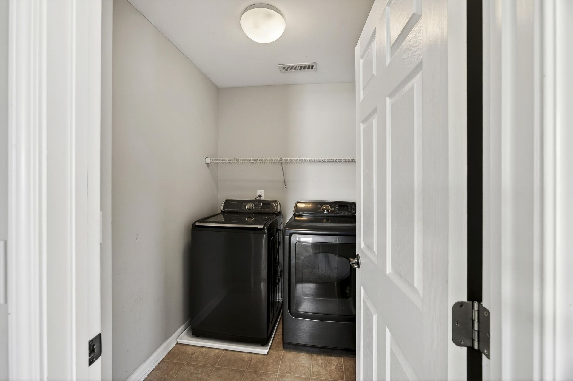 1234 Woodsage Drive Photo 12