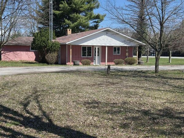 9945 US-31, Free Soil, MI 49411