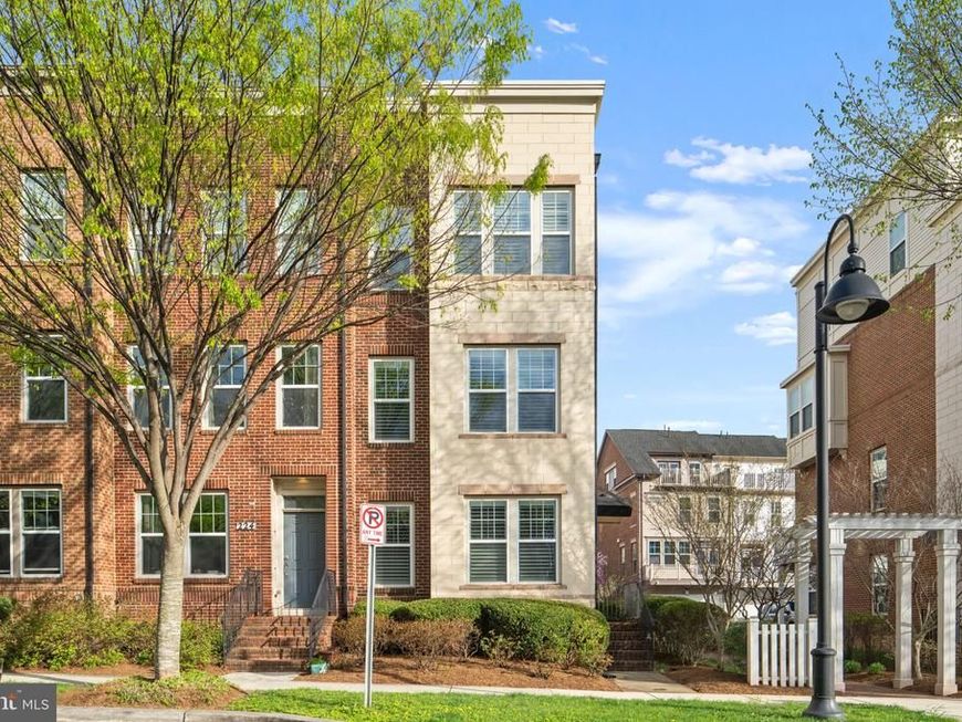 228 Hemingway Drive, Gaithersburg, MD 20878 Main Photo