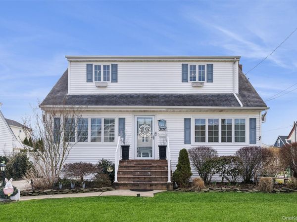 2576 Legion Street , Bellmore, NY 11710