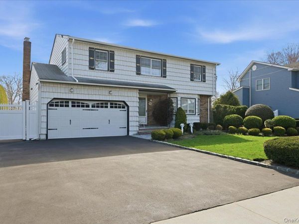 1385 Briard Street , Wantagh, NY 11793