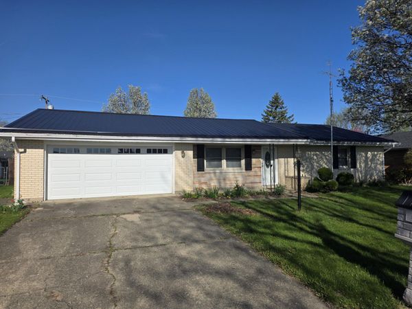 1344 Oaktree Drive, Greenville, OH 45331