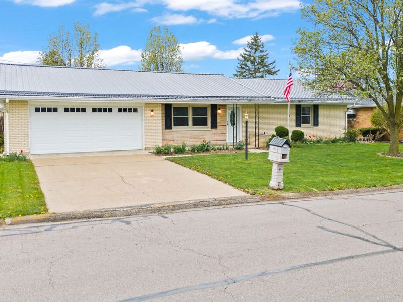 1344 Oaktree Drive, Greenville, OH 45331 Photo 1