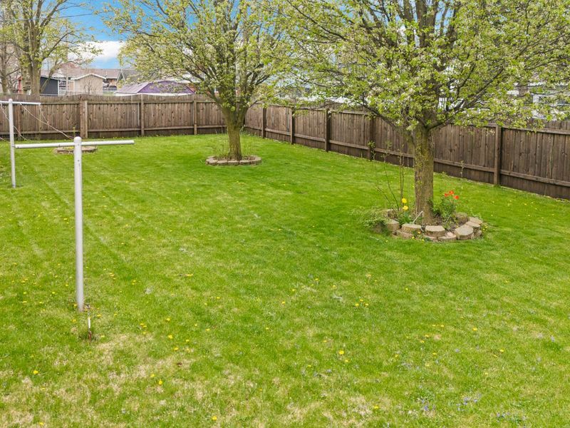 1344 Oaktree Drive, Greenville, OH 45331 Photo 14
