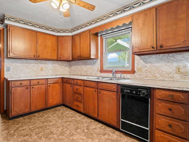 1344 Oaktree Drive, Greenville, OH 45331 Photo 22