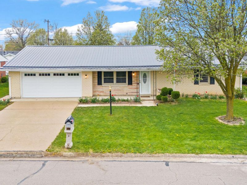 1344 Oaktree Drive, Greenville, OH 45331 Photo 3