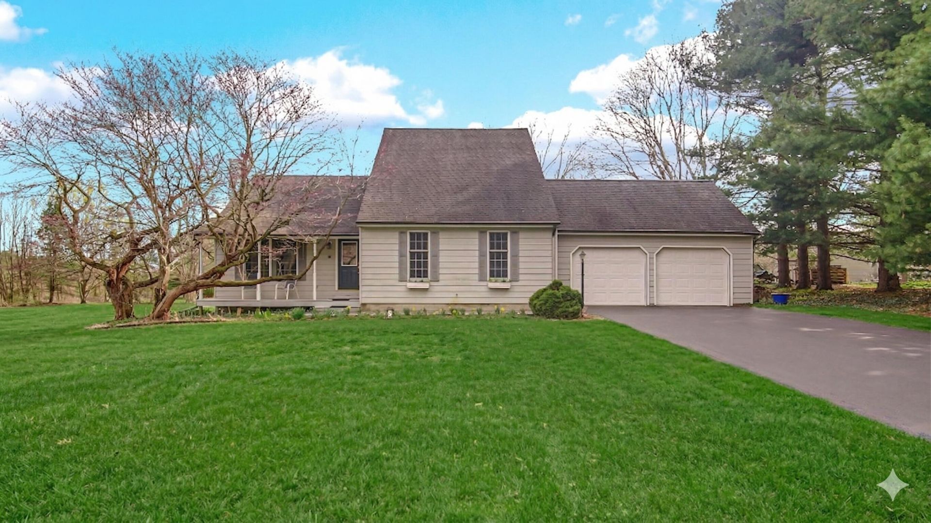 158 E 250 S, Valparaiso, IN 46383 Main Photo