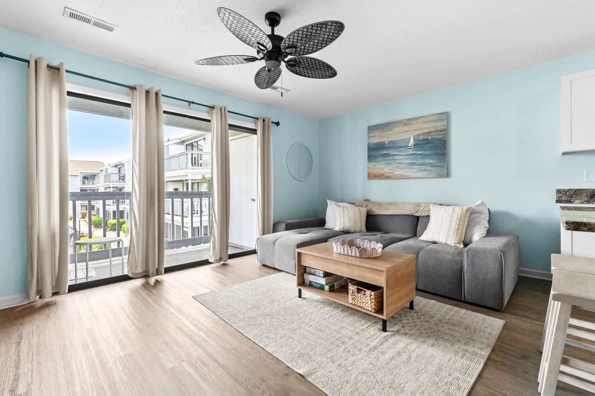 1880 Colony Dr. Photo 8