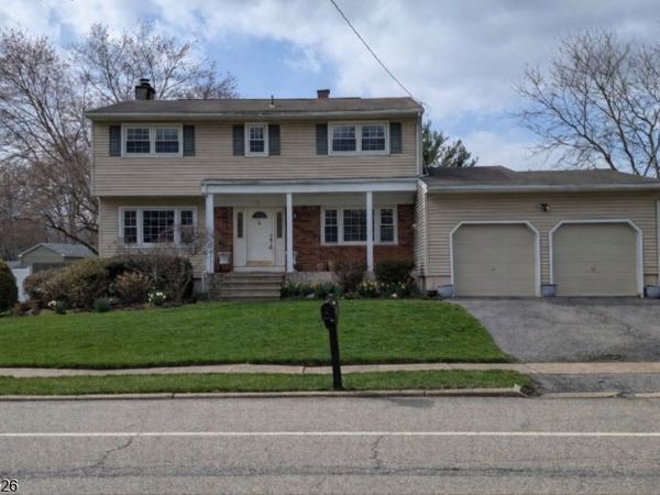 57 Clover Hill Dr, Mount Olive, NJ 07836