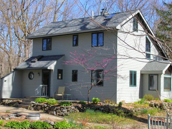 9561 Maple Tree Rd, Kewaskum, WI 53040