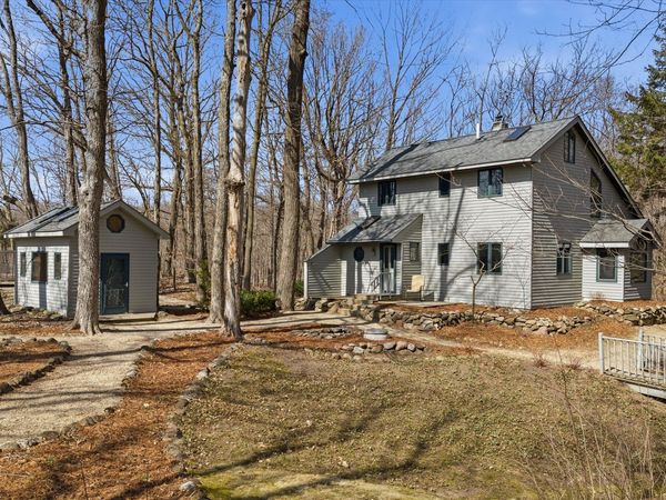 9561 Maple Tree Rd, Kewaskum, WI 53040