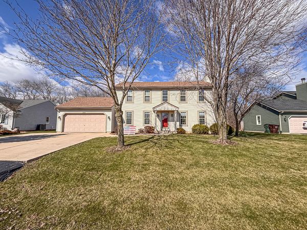 5900 Randal Ln, Caledonia, WI 53402