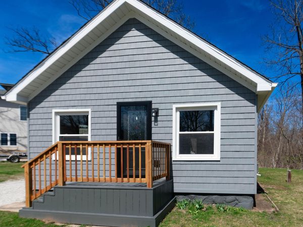 5437 Pleasant View Dr, Waterford, WI 53185